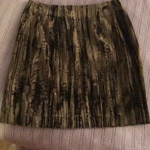 Crushed velvet above-knee skirt